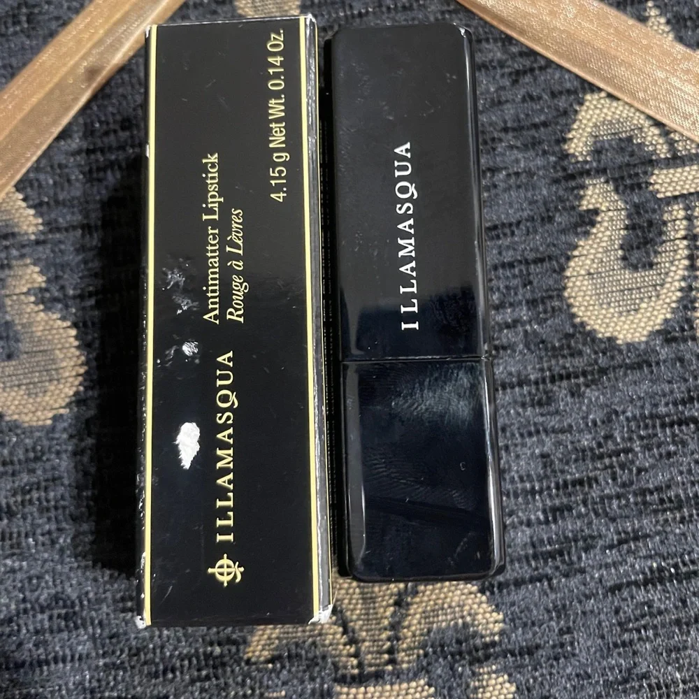Illamasqua Antimatter Lipstick in shade Rocket-red